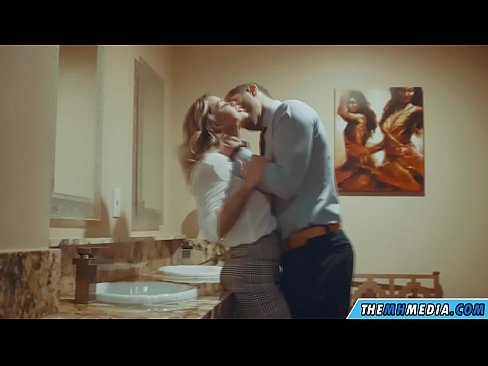 ❤️ When a busty blonde seduces you in a public toilet ☑ Porno fb at en-gb.ixiporn.ru ❌
